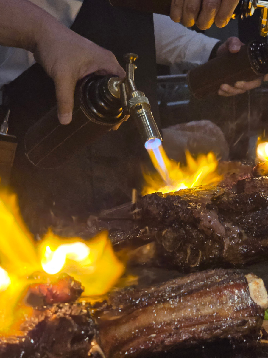 Tomahawk - Contemporary Steakhouse (Novena)1