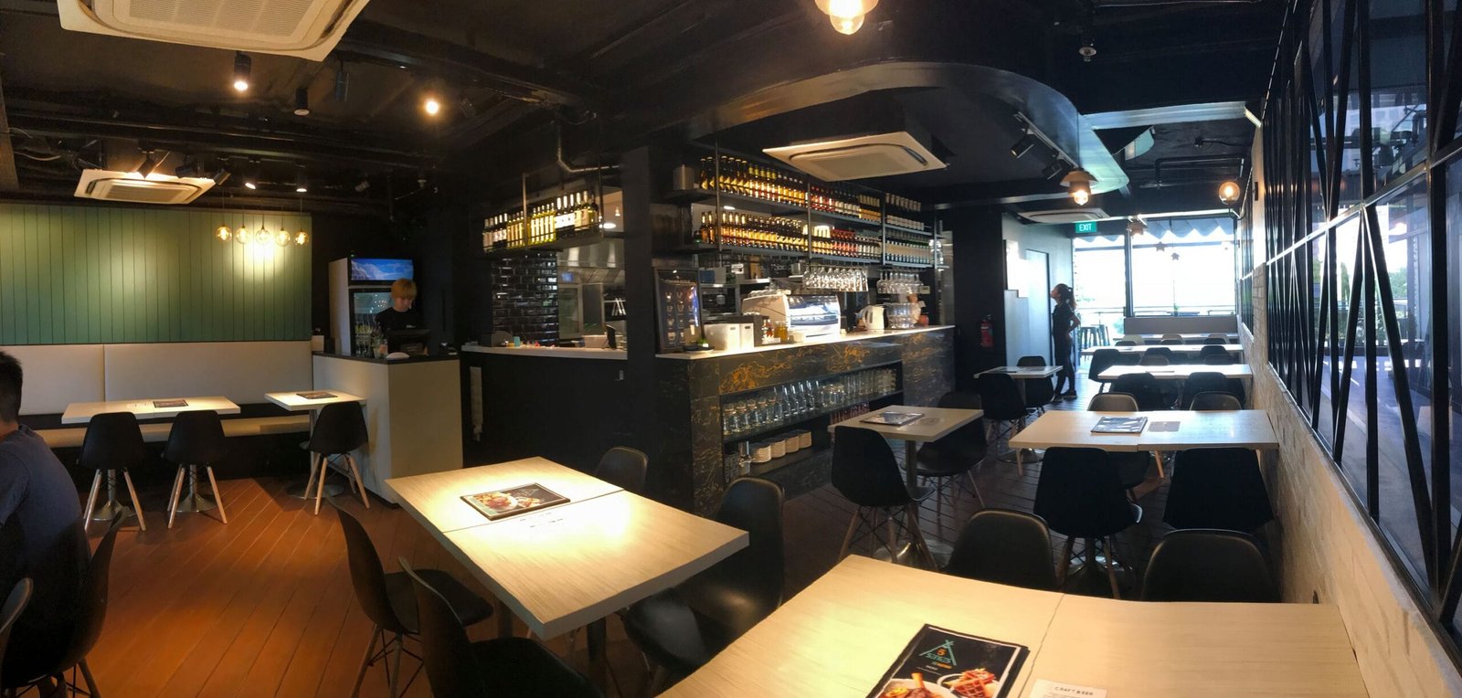 Specialty pet bakery in Singapore for healthy pet treats