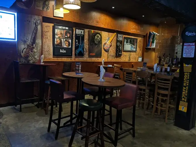 Georges Madbar & Grill (Siglap)2
