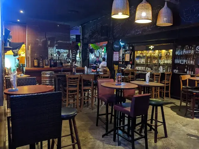 Georges Madbar & Grill (Siglap)3