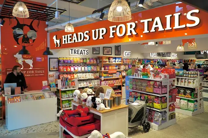 Heads Up For Tails Pet Store – Clarke Quay